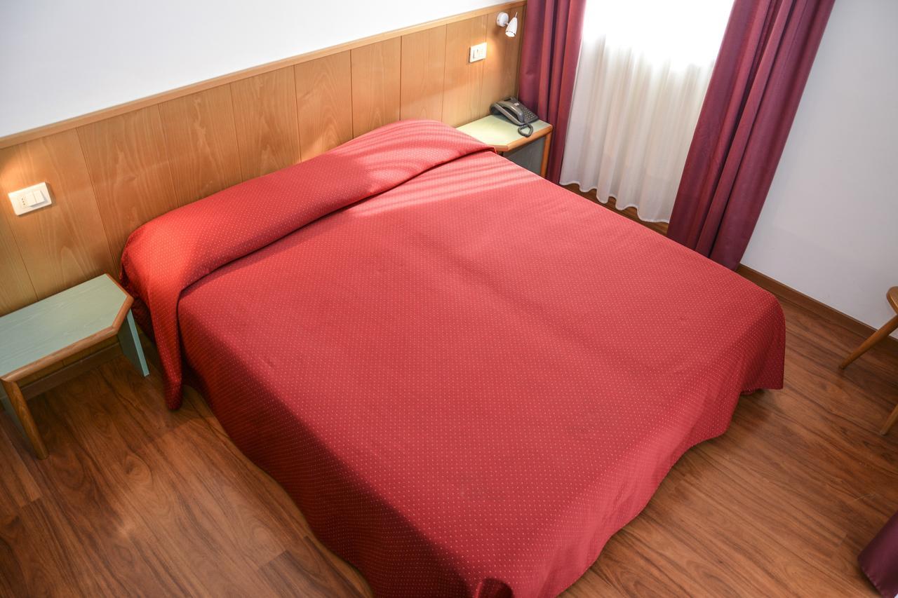 Hotel Sport เปียเว ดิ เลโดร ภายนอก รูปภาพ